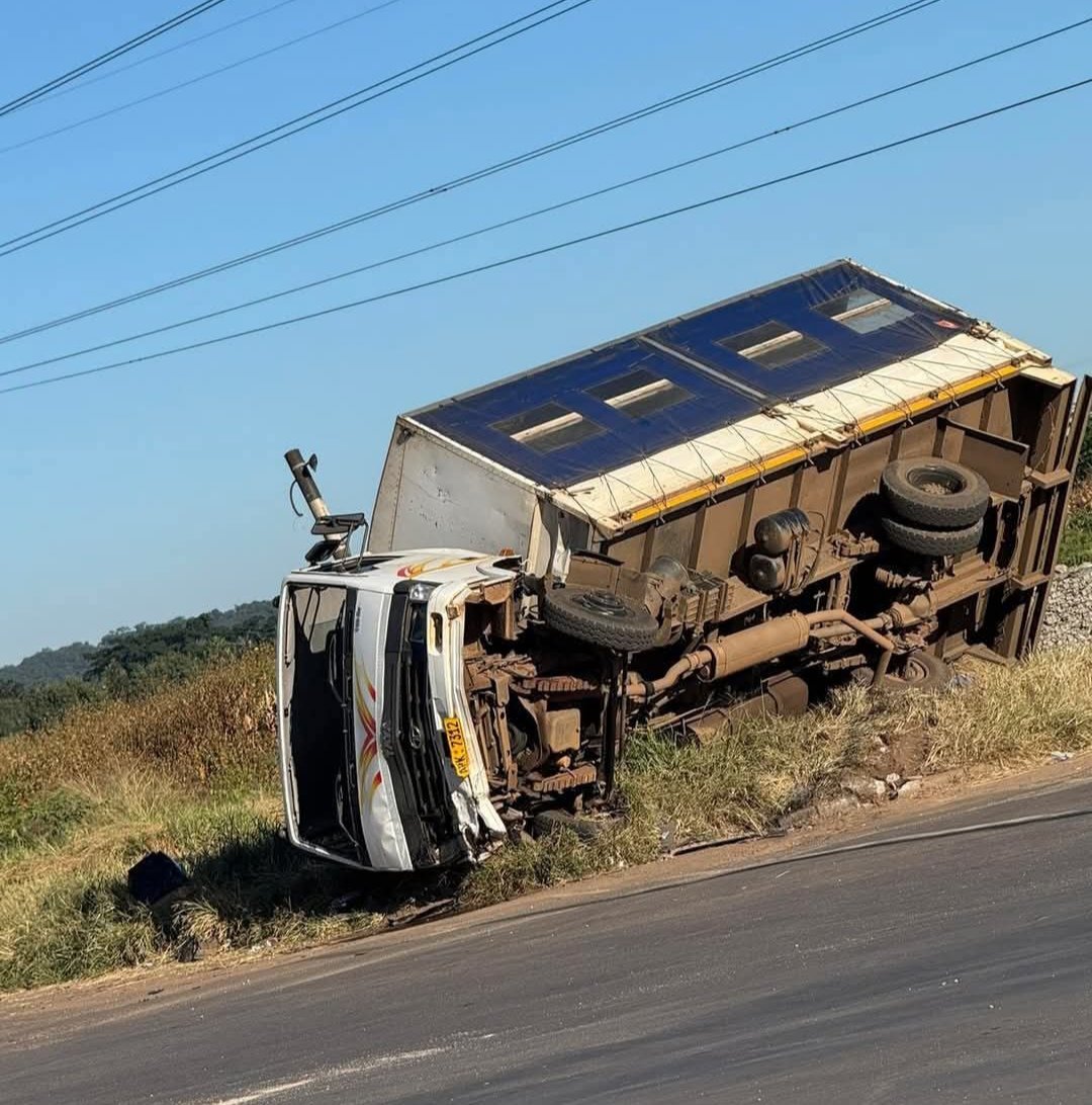 TPulsezim's tweet photo. Close Call: Fawcett Truck Involved in Accident on Coventry Road

A Fawcett truck was involved in a harrowing accident on Coventry Road while attempting to avoid a Honda driver. Fortunately, despite the severity of the incident, no one was injured. https://t.co/ERvh5ZGPNE