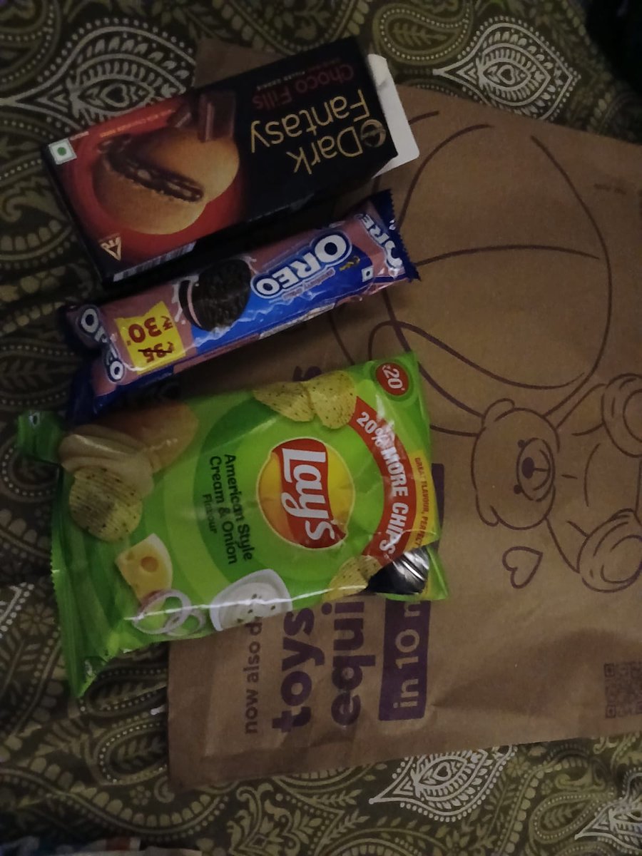 future4_ward's tweet image. Ordered from @ZeptoNow(Order ID: CCA35MGEU13698), but received only 3 out of 5 items. Cheese Bun Omelette &amp;amp; Samosa were missing. Support ignored my complaint and refused a refund. Resolve this issue or I'll escalate to Consumer Court. #BadService #ZeptoScam #MissingItems #zepto