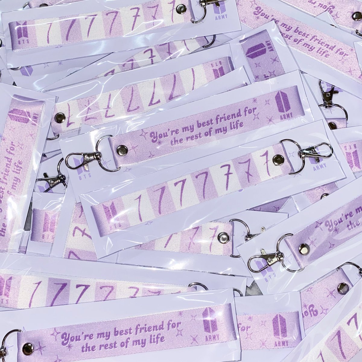saltyshimasarus's tweet photo. HOTS in Manila 💜
fan support by @saltyshimasarus 🦖

💜 april 12 &amp; 13 
💜 time and loc: tba
💜 1:1 ONLY - very limited qty
💜 like + rt, follow
💜 on the spot trades

see you there army 💜💜💜

#HOPE_ON_THE_STAGE_TOUR_Manila https://t.co/cHLrkfRZZK