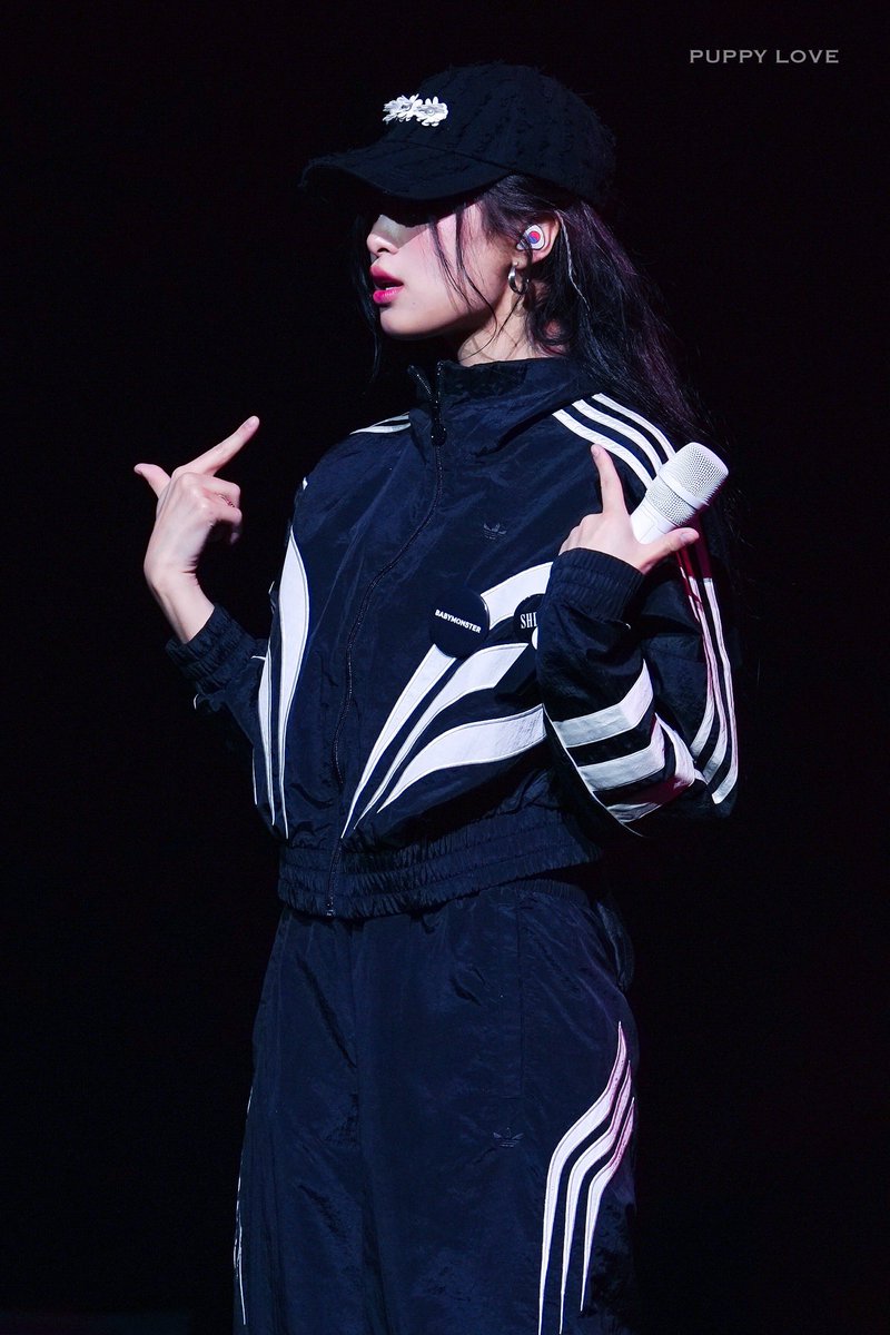 🖤
#BABYMONSTER #베이비몬스터
#AHYEON #아현 
#AprilFoolsDay #만우절