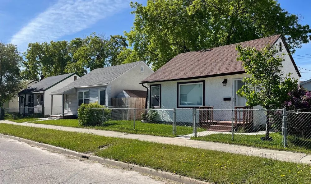 First <a href="/MarkJCarney/">Mark Carney</a> was stealing Conservative ideas and now he is stealing mine!

My column from 2022 and a thread about post-war Strawberry Box houses. ⤵️