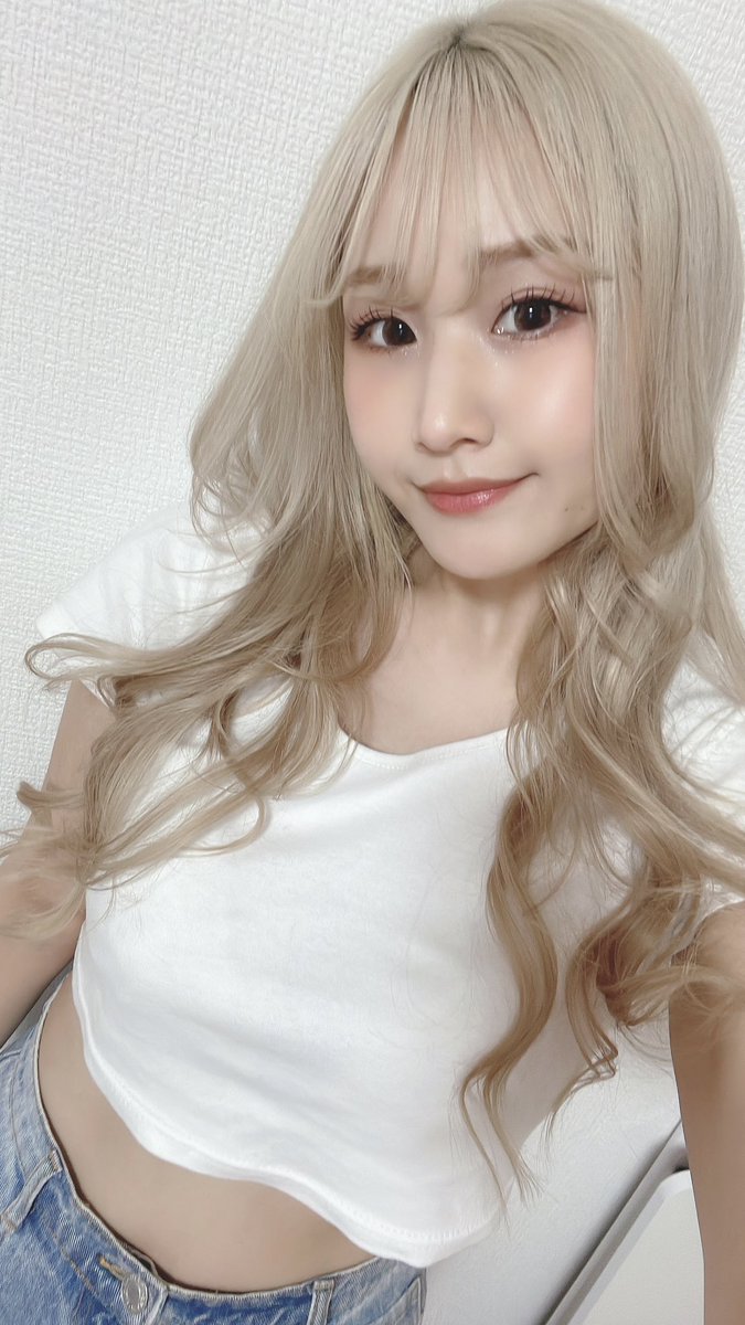 mireee249's tweet photo. 何年かぶりの前髪あり. https://t.co/BuKXK0yCmN