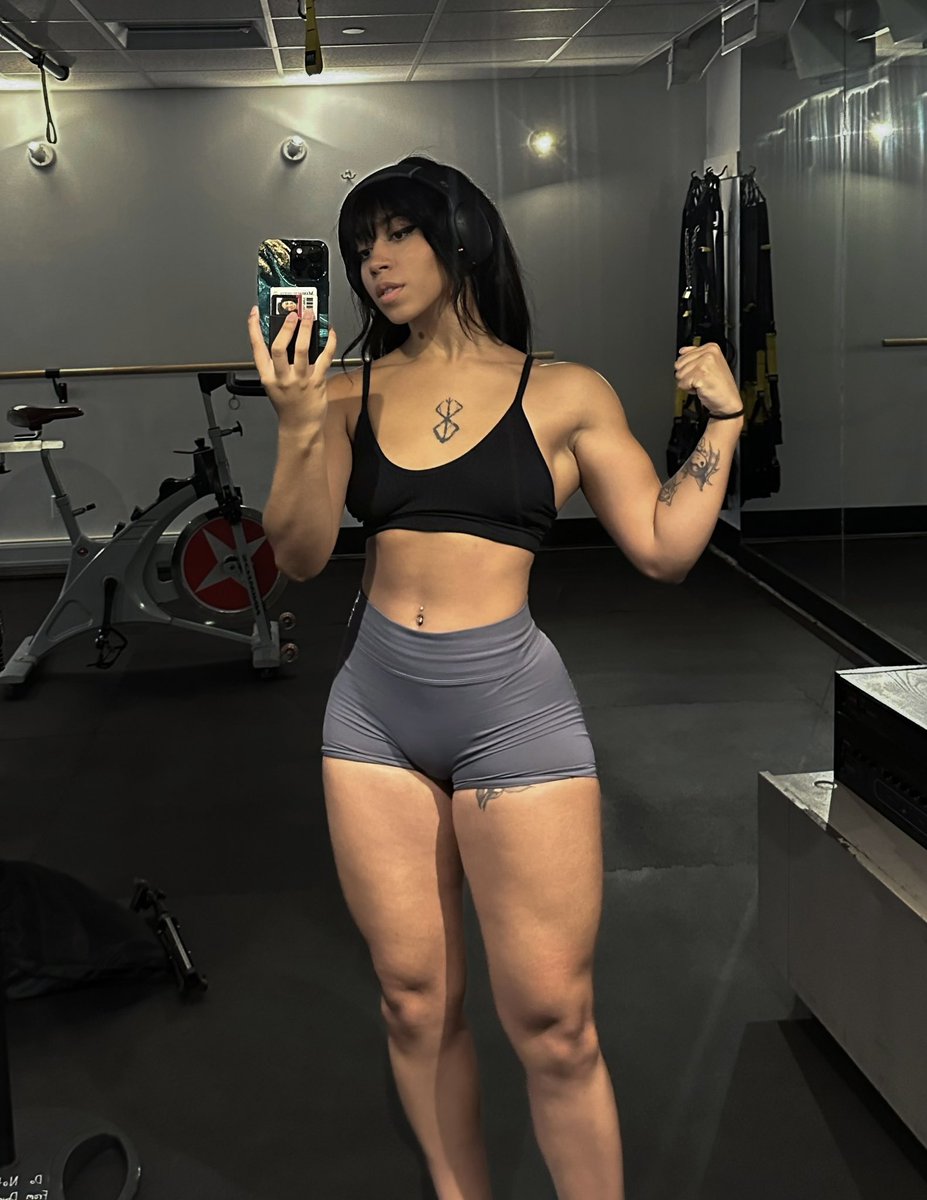 6 ft dominant biracial woman btw
