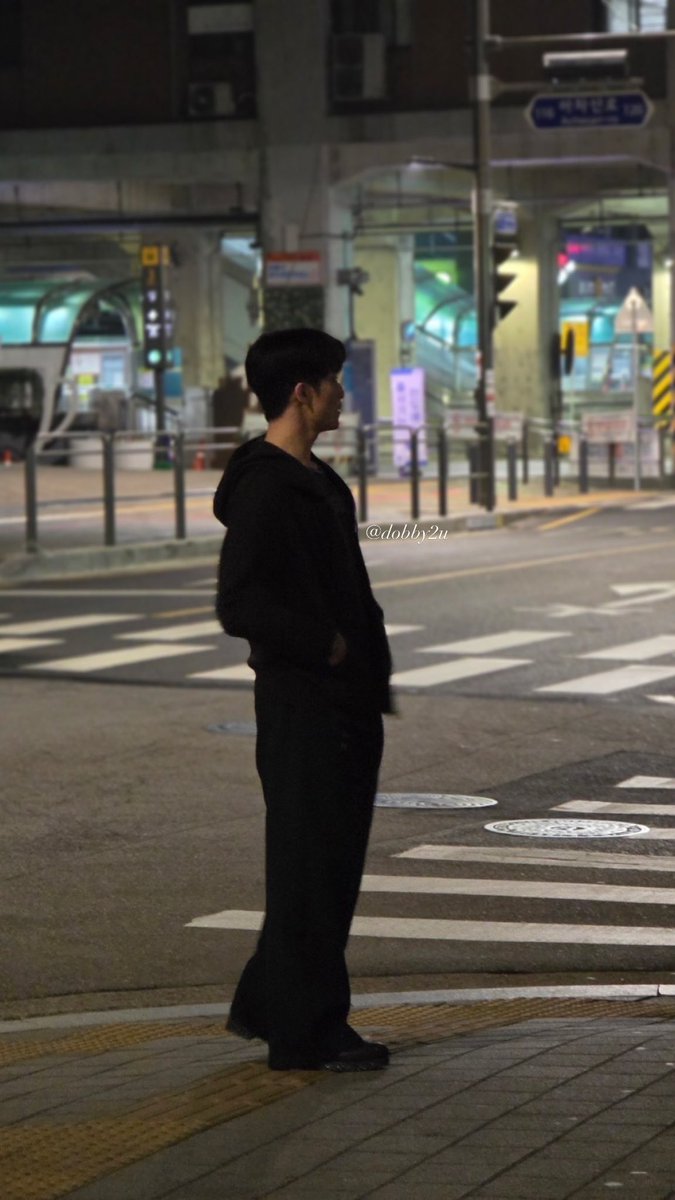 dobby2u's tweet image. 오늘 새벽에 집 가다 마크 자만추 했었는데...
내가 성덕인게 만우절 구라 아니고 실화였던 사건