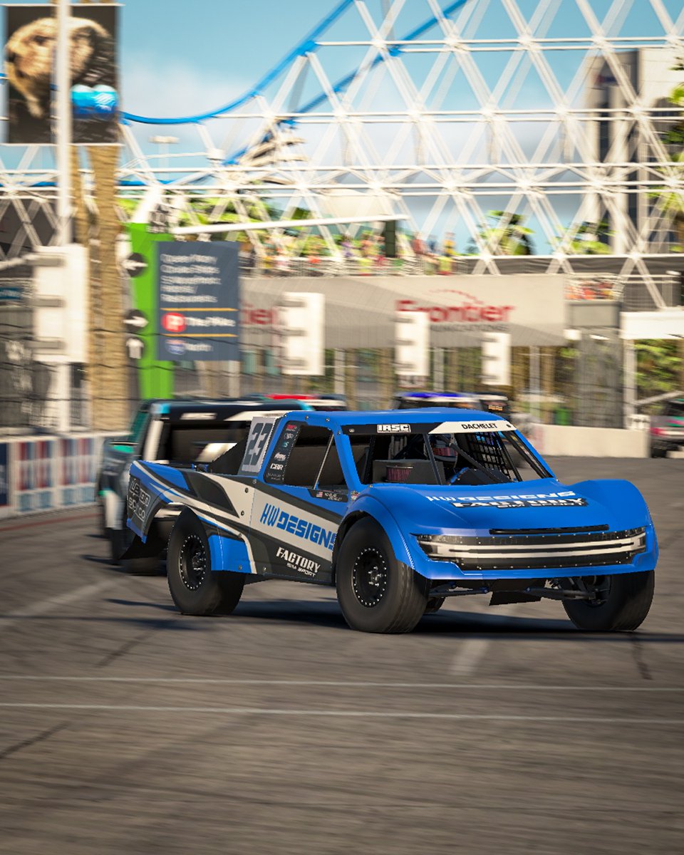 FactorySimsport's tweet photo. Well this is why we are a dirt road team and not a road team. Back to the dirt this week! #HWDesigns @shenandoahshine @SimCoaches @RacelineWheels #LegionSpeedSports https://t.co/EKcILQbhN5