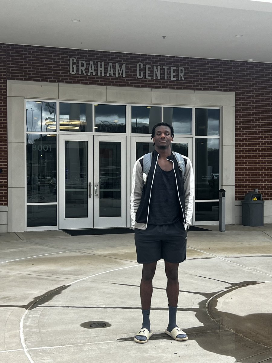 Thank you <a href="/CoachSharp24/">Logan Sharp</a> and <a href="/coachwes32/">Wes bohanan</a> <a href="/JUBasketball/">Johnson Men’s Basketball</a> for hosting <a href="/dc_warbaby/">Dominic Muobike 🇳🇬</a> on a tour and workout!  We are looking forward to learning more about your school.