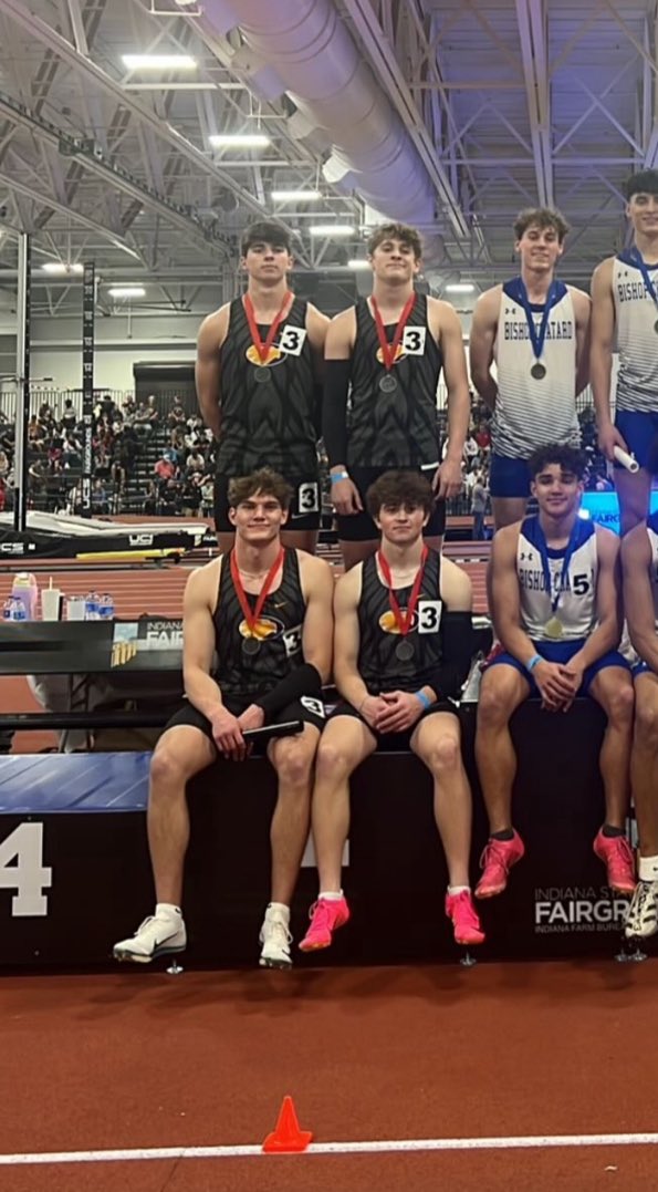jamesmoody08's tweet image. Competed in HSR State Indoor Championships over the weekend. 
- IATCCC All-State Honors
- 60m finalist (7th overall)
- 4x200 school record, 1:30.2 (2nd place) 
- 4x400 (4th place) 
- 5th place team finish