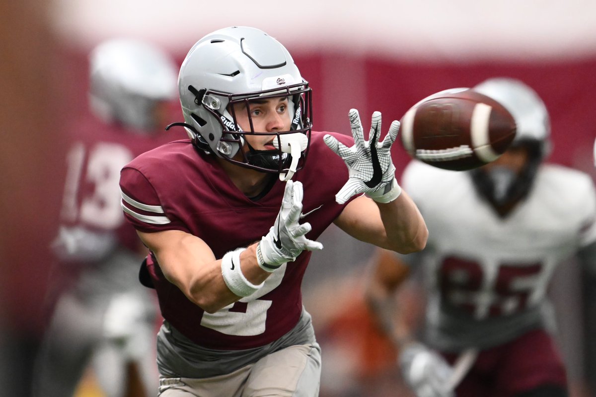 MontanaGrizFB's tweet photo. Better every day 💪

#GoGriz https://t.co/WZY0Xs525c