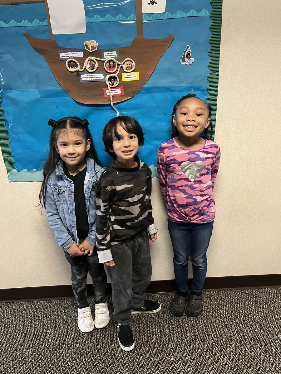STAAR Spirit Dress Up Week We wore our camo. <a href="/PetroskyPirates/">Petrosky Elementary</a> <a href="/AliefISD/">Alief ISD</a> #SetSail #PirateProud