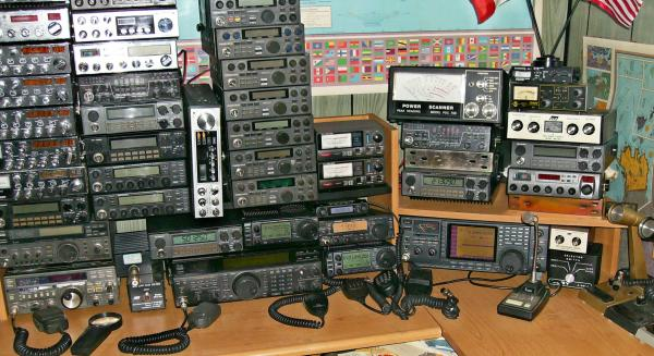 cqcqcqdx's tweet photo. If ya got-em stack-em https://t.co/qB6InnPN7S