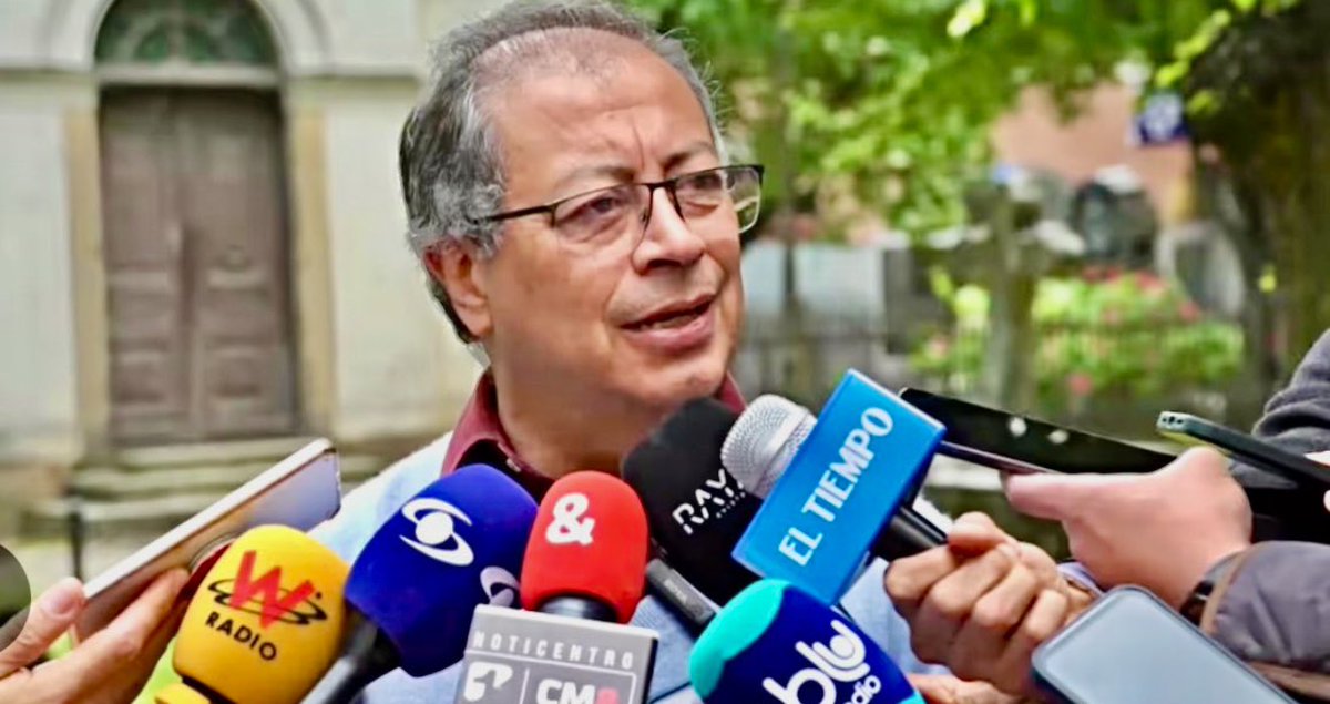 Jhonffonseca's tweet image. 🇨🇴 PREGUNTA: Si en este momento tuvieras la oportunidad de cambiar al Guerrillero Petro por Álvaro Uribe Vélez ¿lo harías? 

SI o no ?