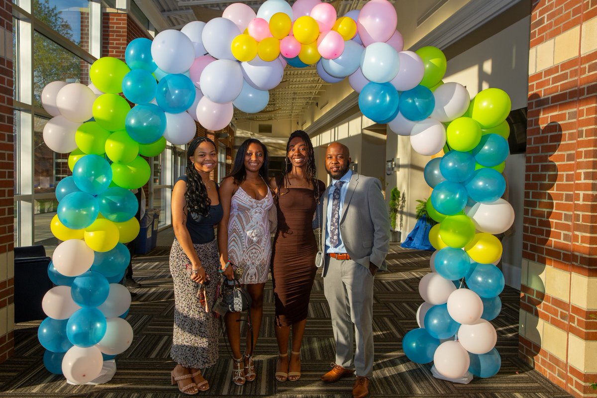 PittCC's tweet image. 🌟 What a night to remember! The Tri Alpha Spring Soiree was bursting with joy, vibrant music, and unforgettable moments! 🎶✨ Everyone came together to celebrate the incredible accomplishments of first-generation students. #pittcc #TriAlpha #FirstGen
