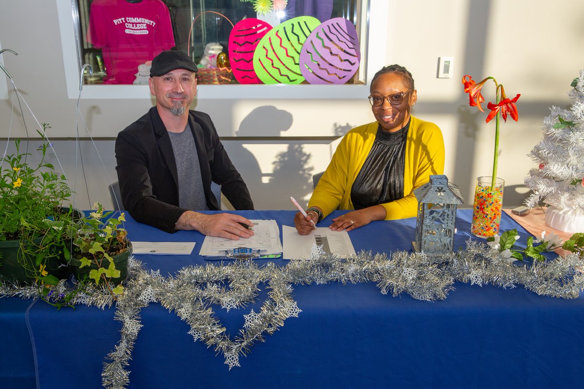 PittCC's tweet image. 🌟 What a night to remember! The Tri Alpha Spring Soiree was bursting with joy, vibrant music, and unforgettable moments! 🎶✨ Everyone came together to celebrate the incredible accomplishments of first-generation students. #pittcc #TriAlpha #FirstGen