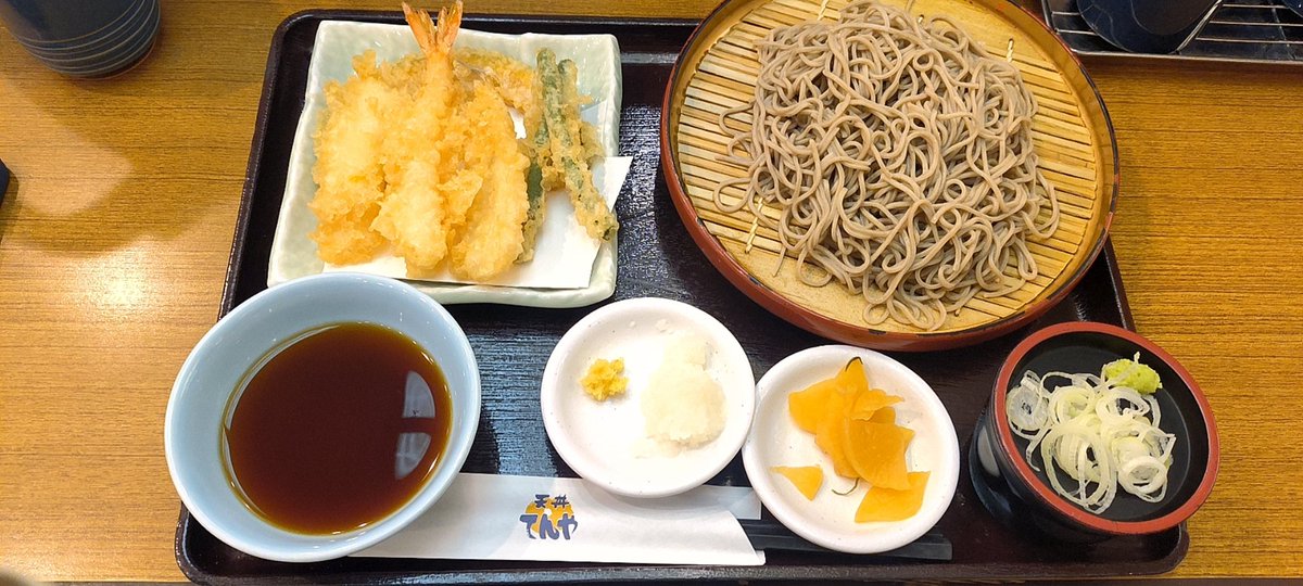 Sherrycms's tweet photo. 東京来て一週間😋 https://t.co/DkEBlmS2nh