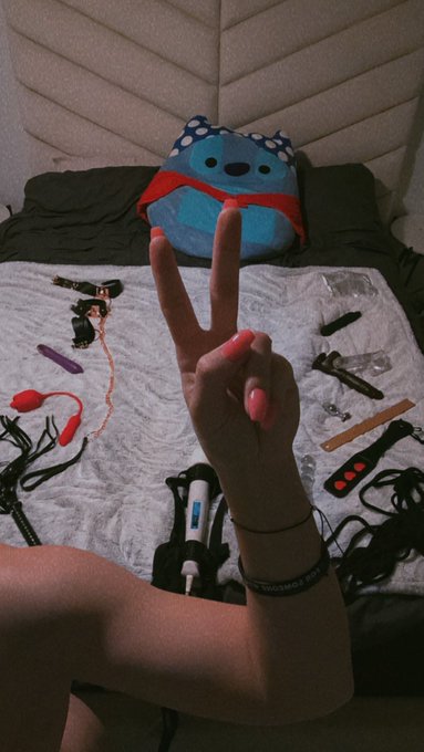 Watch Katt's leaked NSFW photo on TwXstars