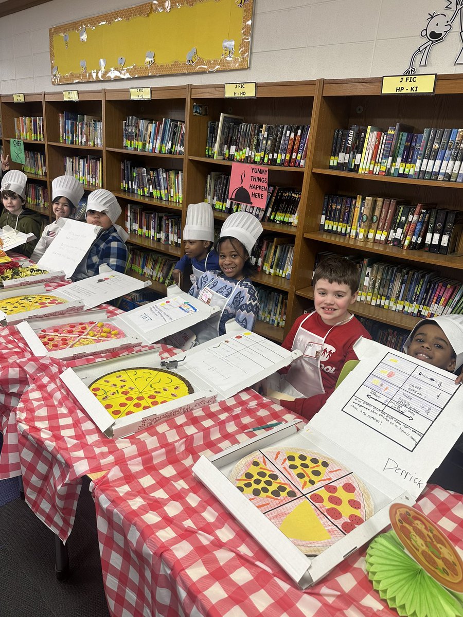 thrivingN3rd's tweet image. Our 3rd graders just wrapped up our fraction unit and we celebrated with our fraction pizza parlor project! They worked hard to create and 'serve' pizzas with fractions—learning math in the tastiest way possible! 🧑🏫 #MathInAction #FractionFun #ibelonginevergreen #BeEvergreen "