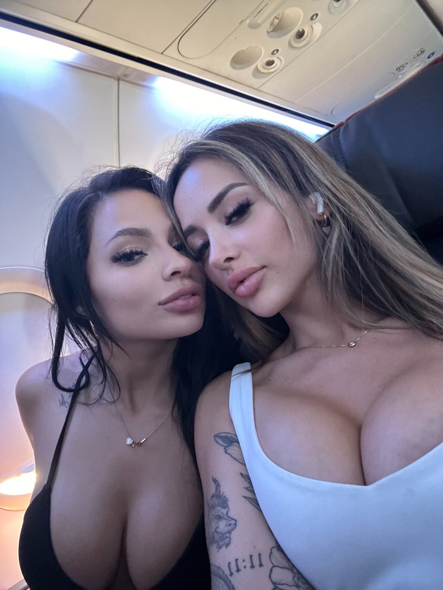xoxlunitaskye's tweet photo. Wanna meet my bestie? https://t.co/6gDN71S8A9