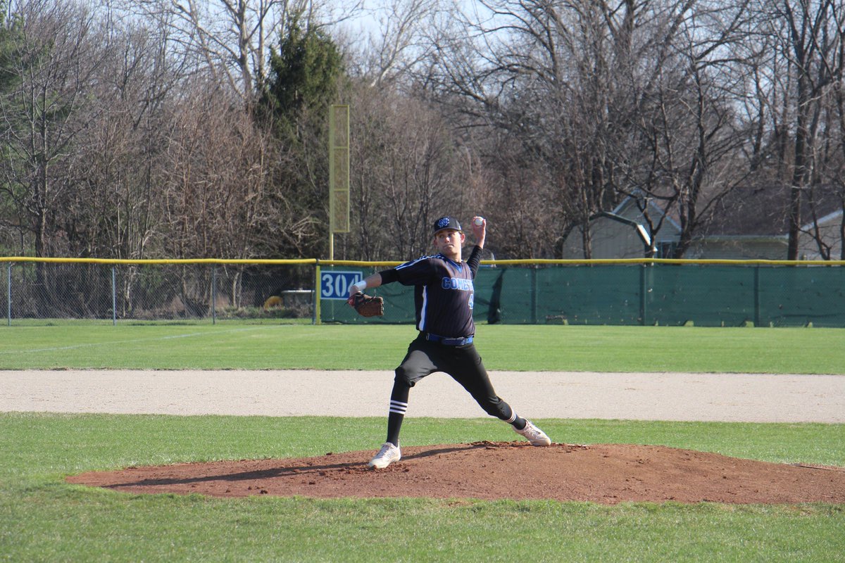 Comets win today against BV 11-1. Drake Cole with 5 IP 2 H 4 K. Garrett Matznick 2 H 2 R. Ashton Miner 2 H 3 RBI. Chase Decker 2 H 2 R 1 RBI. Cole, Morse, Oswalt and Rowzee with hits. Kelly 2 walks. Comets 6-1-1 and host Rock Falls tomorrow. <a href="/NewmanCCHS/">Newman Catholic</a> <a href="/PrepBaseballIL/">Prep Baseball Illinois</a>