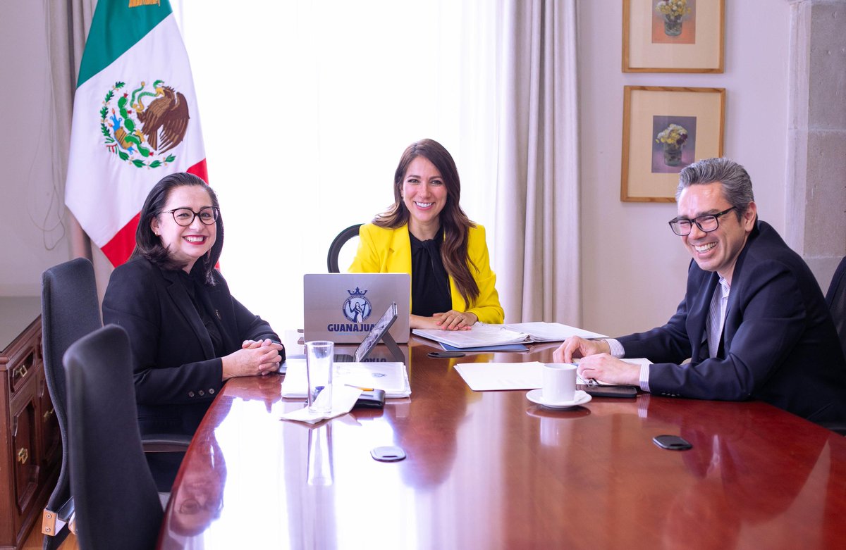 Libia Dennise (@libiadennise) on Twitter photo Las oportunidades nacen del esfuerzo y la visión a futuro. Hoy me reuní con el Secretario de Finanzas, <a href="/HSalgadoBanda/">Héctor Salgado Banda</a> y la Secretaria de Economía, <a href="/CristinaVsenor/">Cristina Villaseñor</a>, para fortalecer la vocación económica del estado y sus regiones, y seguir avanzando en proyectos y acciones que Las oportunidades nacen del esfuerzo y la visión a futuro. Hoy me reuní con el Secretario de Finanzas, <a href="/HSalgadoBanda/">Héctor Salgado Banda</a> y la Secretaria de Economía, <a href="/CristinaVsenor/">Cristina Villaseñor</a>, para fortalecer la vocación económica del estado y sus regiones, y seguir avanzando en proyectos y acciones que