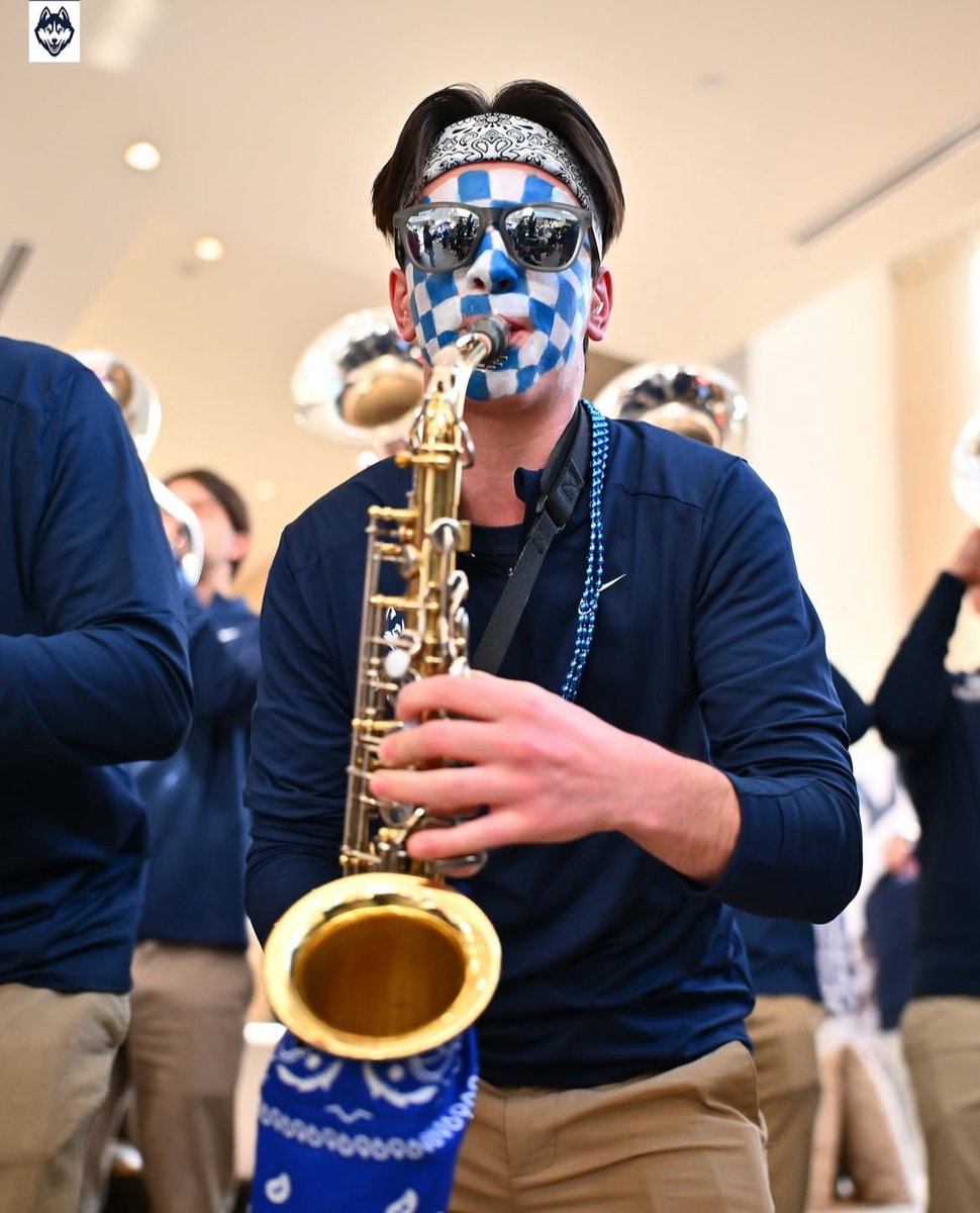 UConn Band tweet media