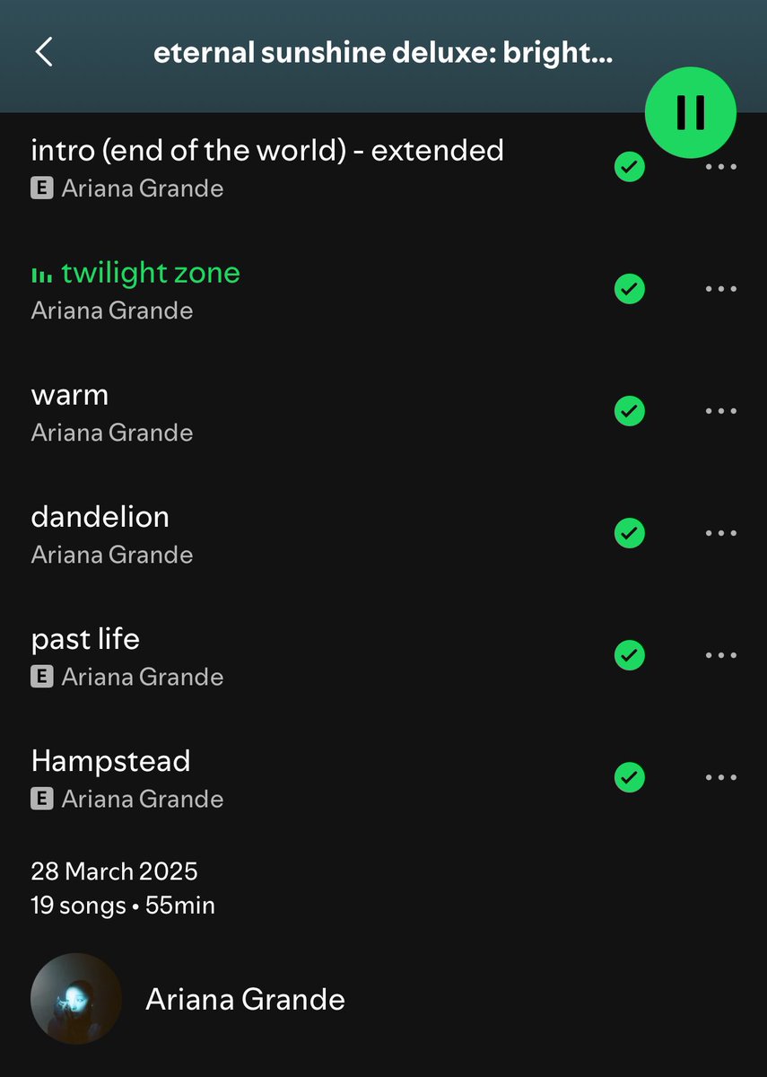daydreamrem's tweet photo. i just know this album hates to see me coming https://t.co/UlWEDaFJz1