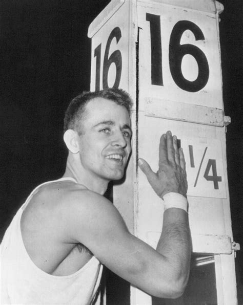RunBlogRun's tweet photo. This Day in Track &amp; Field, March 31, John Uelses clears 4.89m /16 feet (1962), edited by Walt Murphy , https://t.co/0QJaMRRcmP , #waltmurphy, #polevault, #JohnUelses, #thisdayintrackandfieldhistory, #runblogrun, https://t.co/ooVZETDL2h