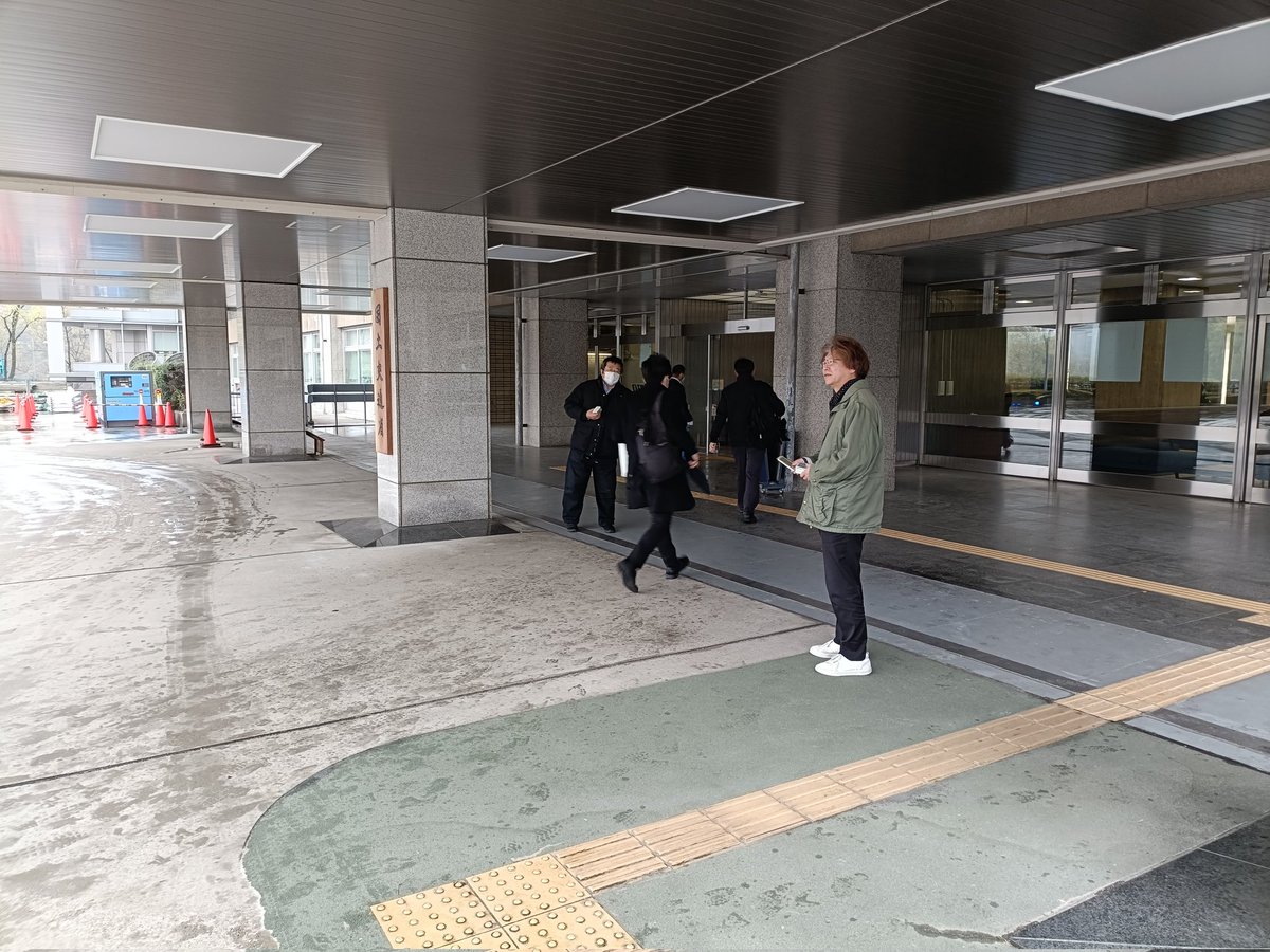 KokkoRoso's tweet image. 国土交通労組は本省支部と全通信と共同で早朝宣伝行動を行い、花粉症の時期なのか多くの方が受け取ってくれました。自分の職場に労働組合はあるんだということを知ってもらえることができたので、良かったです。