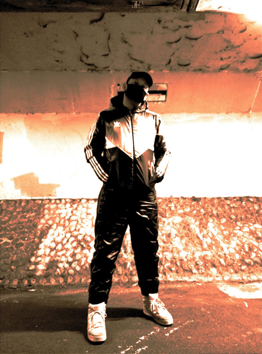 GLANZMAN_UK's tweet photo. Come find me. #scally #Glanz #calsurf #Chav https://t.co/qqREt5O2g5