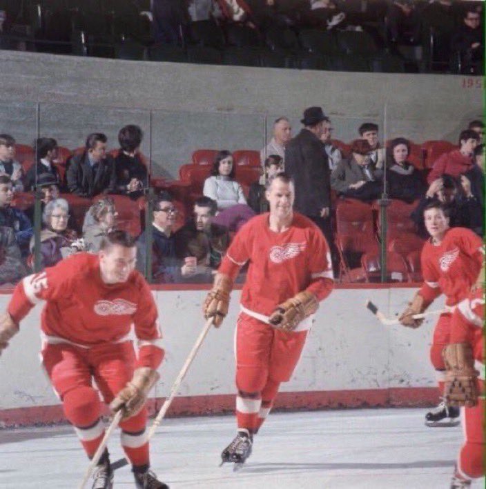 sigg20's tweet photo. Born #OTD 1928 The Legendary “Mister Hockey"
Gordie Howe.
#NHL #Detroit #RedWings #HOF #Legend #Hartford https://t.co/lyGD82QfNI