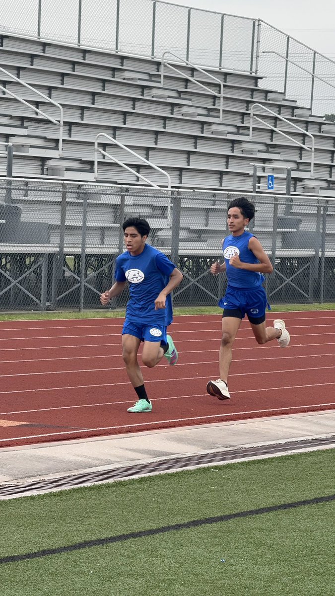 brentcates20's tweet image. Track season for our Freshman & JV boys. Happy to see our younger guys compete well in the district meet! Our two Freshman boys competed great! Abidan won the 3200 meter race and took 3rd in the 1600 meter. Allen took 3rd in the 3200 meter race. The future is bright for Aldine!