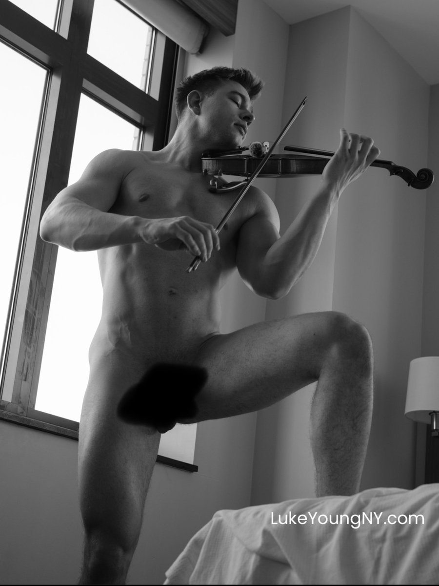 JT (@muscleviolinist) on Twitter photo Would you like me to serenade you?
#violin #violinist #fitviolinist #gaymen #muscles
📸: <a href="/CruzVisionnaire/">Luke Cruz NYC 📷📽️</a> <a href="/jadeyphoto/">Jade Young</a> Would you like me to serenade you?
#violin #violinist #fitviolinist #gaymen #muscles
📸: <a href="/CruzVisionnaire/">Luke Cruz NYC 📷📽️</a> <a href="/jadeyphoto/">Jade Young</a>