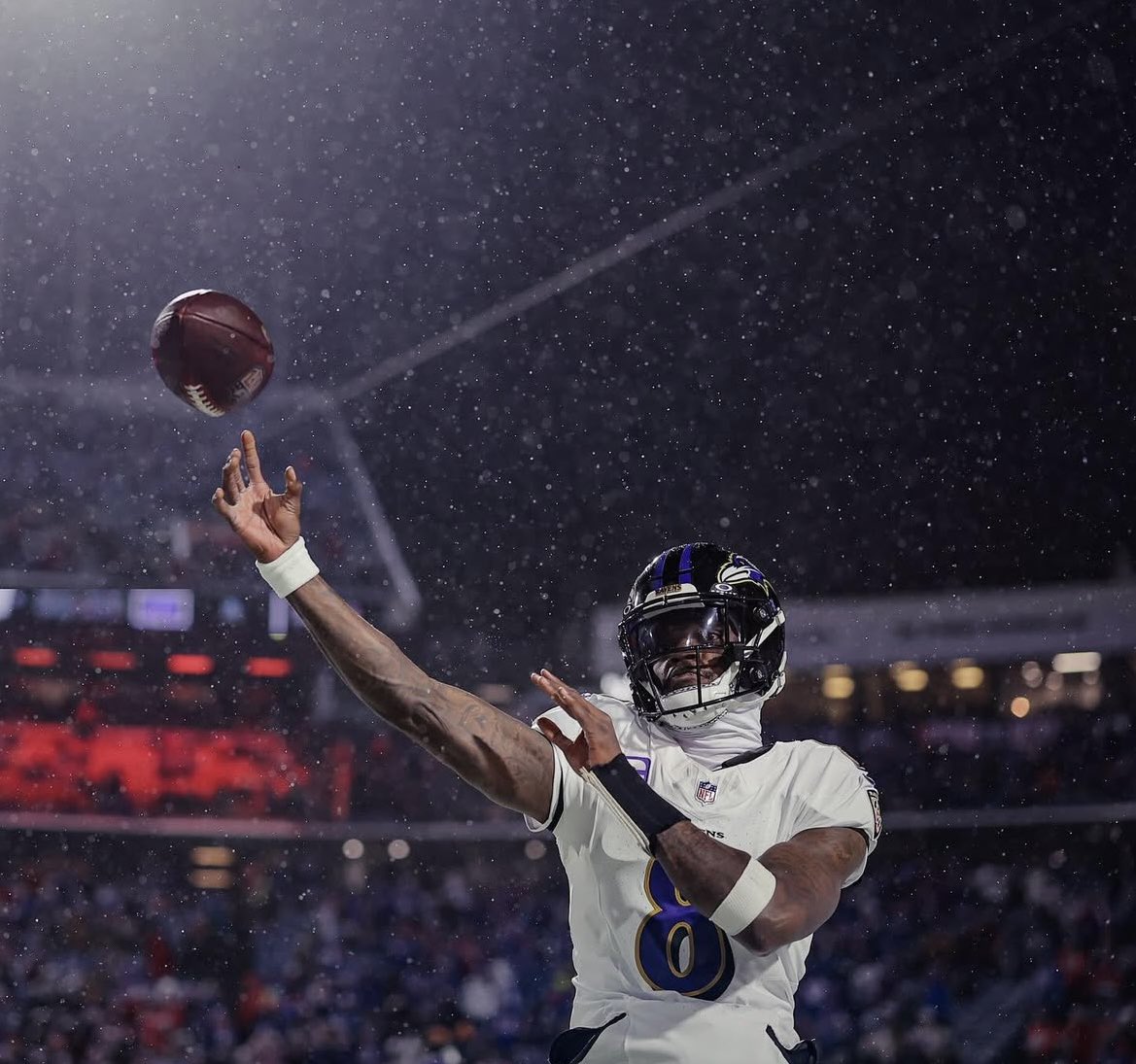 SleeperRavens (@sleeperravenss) on Twitter photo Just a little thread of throws to remind everyone that <a href="/Lj_era8/">Lamar Jackson</a> arm talent is top three in the league…. 🧵👇🎯 Just a little thread of throws to remind everyone that <a href="/Lj_era8/">Lamar Jackson</a> arm talent is top three in the league…. 🧵👇🎯