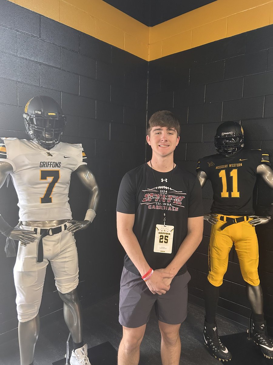 I had a great Junior Day at <a href="/MWSU_Football/">Missouri Western Football</a>. Thanks to <a href="/coachmcquillan/">Coach McQuillan</a> for having me. @clarinda_ad <a href="/Connerhanafan82/">Conner Hanafan</a> <a href="/Coach_MThompson/">Matt Thompson</a> <a href="/Hunterh24/">Hunter Holmes</a> <a href="/TheChrisRubio/">Rubio Long Snapping®</a> <a href="/finchmachine96/">J. Finch</a> <a href="/Clarindafball/">Clarinda Football</a> #IAGriff