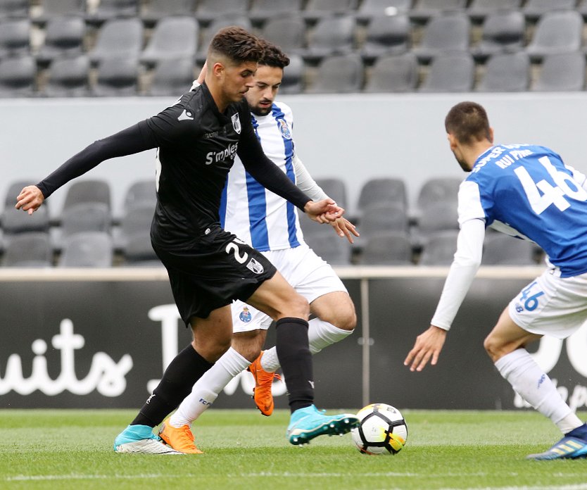 futebol_d_bolso's tweet photo. Pedro Raul contra o FC Porto B na curta passagem por Portugal ao serviço do Vitória SC B (2ª Divisão) em 2018.
-CT
#Brasileirao2025
#CearaCS https://t.co/RcD1YAI7V6