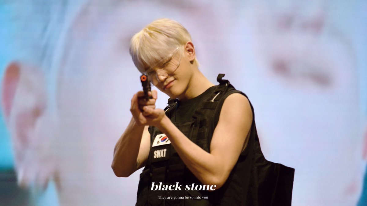 240320 TAP 대면 팬사인회

#AprilFoolsDay #만우절 
#태용 #TAEYONG #NCT127