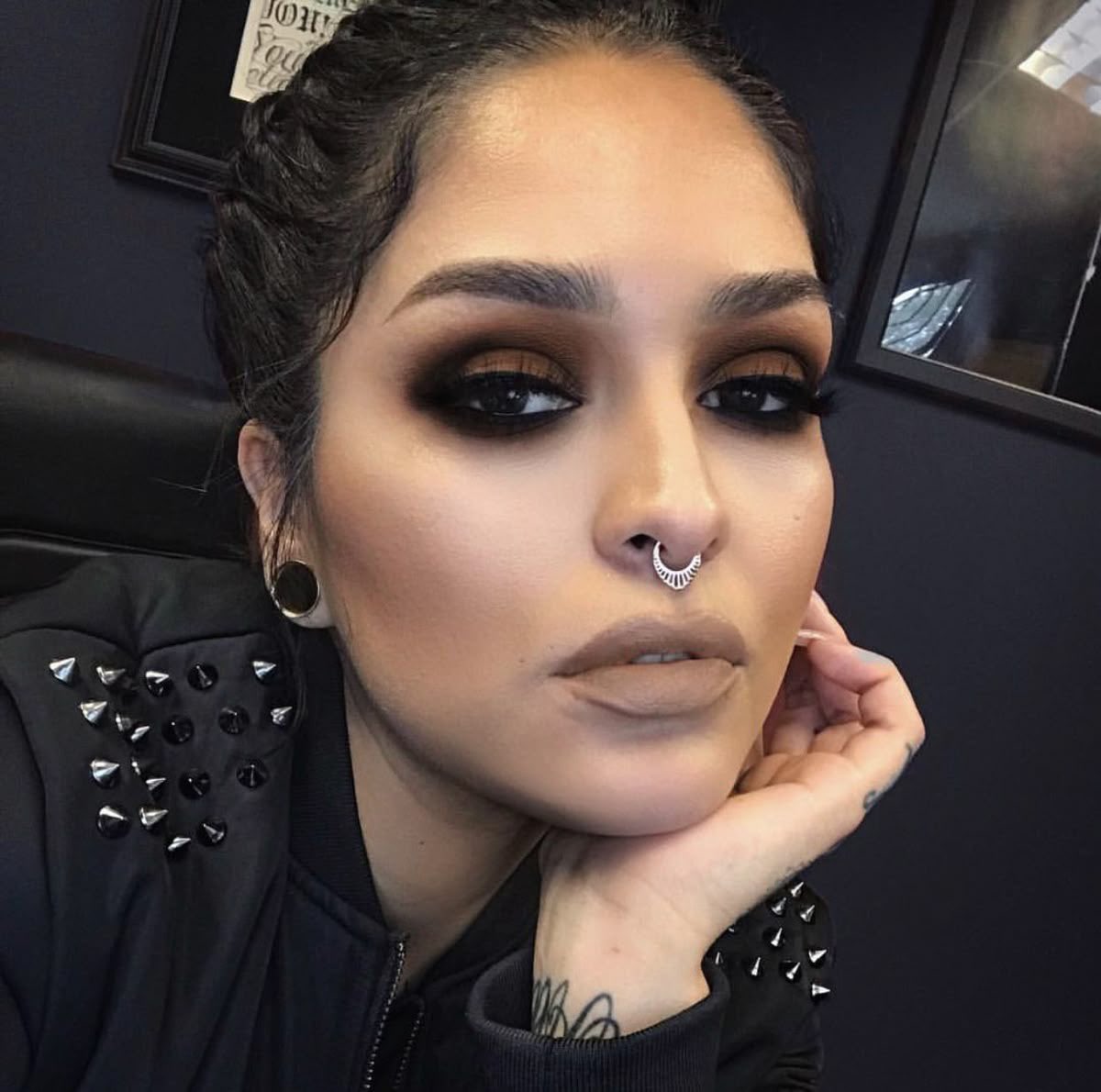 I'm not sure if you want to piss me off. I know how to fight back. 

President of the Roses of the Reaper MC
Married to <a href="/OfMayanBlood/">Esai Alvarez</a> 
Goddaughter of John &amp; Gemma Teller  &amp; Marcus &amp; Diana Alvarez 
Mother &amp; smart ass
Tattooist 
Mature Content Triggers
Muse of #Paradox 
21+  SOA RP