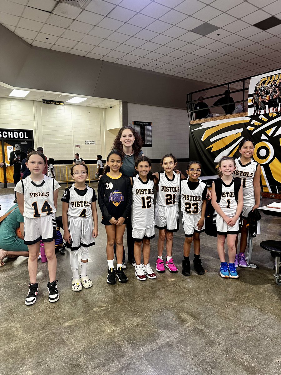 Elizabeth Luick tweet media