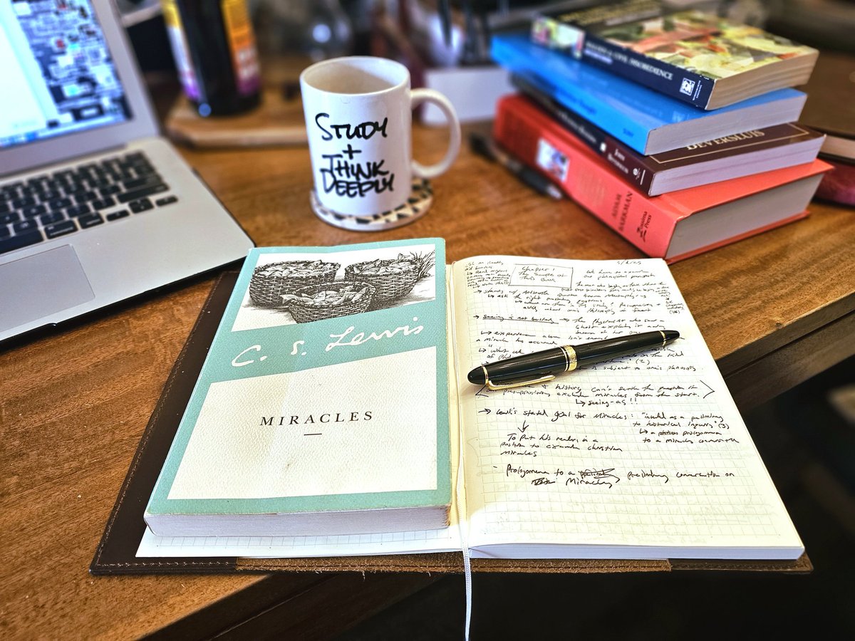 Starting our read-along of C.S. Lewis's Miracles today! My first companion essay is out now on chapters 1&amp;2. Check it out and come join us
parknotes.substack.com/p/cs-lewiss-mi…