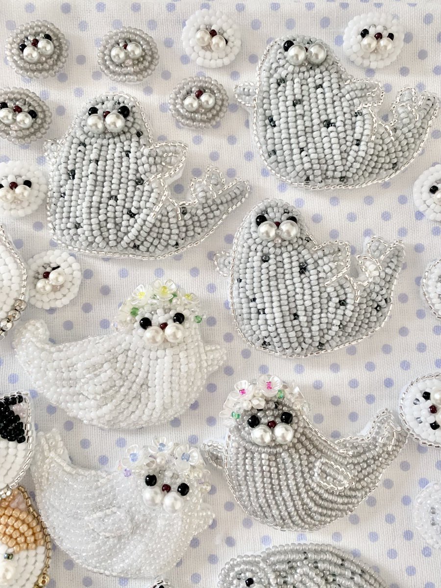 satopinoko's tweet photo. 刺繍枠から飛び出すとみんな生き生き🦭✨ https://t.co/YEst3miIcB