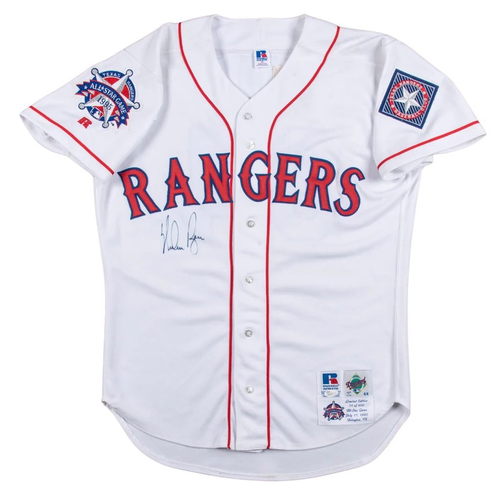 hannahbaugh's tweet photo. Ditch the City Connects and bring these jerseys back @Rangers https://t.co/F2pewcEiUf