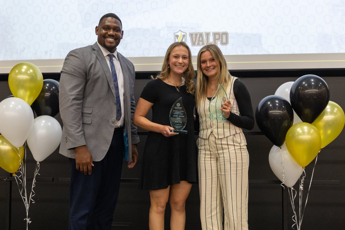 Valpo Athletics (@valpoathletics) on Twitter photo 📚 Congratulations to the 1️⃣3️⃣7️⃣ Valpo STUDENT-athletes recognized at tonight's Presidential Academic Honors Banquet! #GoValpo
<a href="/ValpoWSO/">Valpo Women's Soccer</a> earned the Team Academic Award, while Cara Crompton of soccer and Anna Fay of <a href="/ValpoWG/">Valpo Women's Golf</a> achieved the Laurel Award!
📝⬇️ 📚 Congratulations to the 1️⃣3️⃣7️⃣ Valpo STUDENT-athletes recognized at tonight's Presidential Academic Honors Banquet! #GoValpo
<a href="/ValpoWSO/">Valpo Women's Soccer</a> earned the Team Academic Award, while Cara Crompton of soccer and Anna Fay of <a href="/ValpoWG/">Valpo Women's Golf</a> achieved the Laurel Award!
📝⬇️