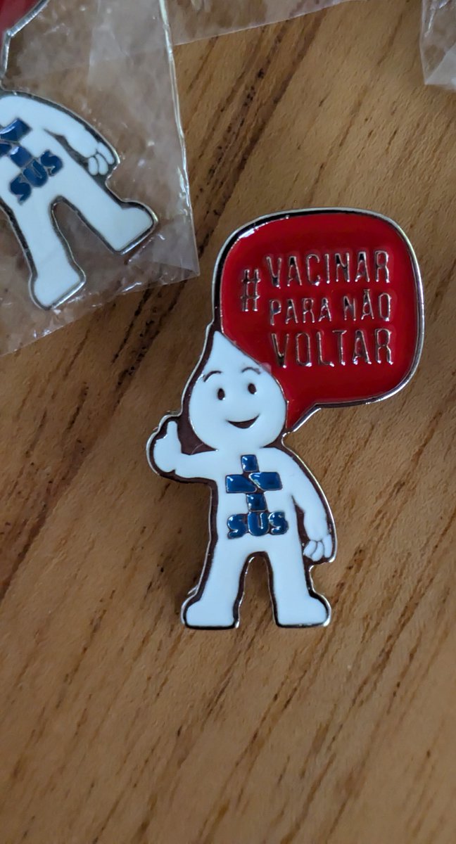 Vacunar para no volver atrás. Mascota (Ze Gotinha) y eslogan de la campaña de vacunación brasileña.