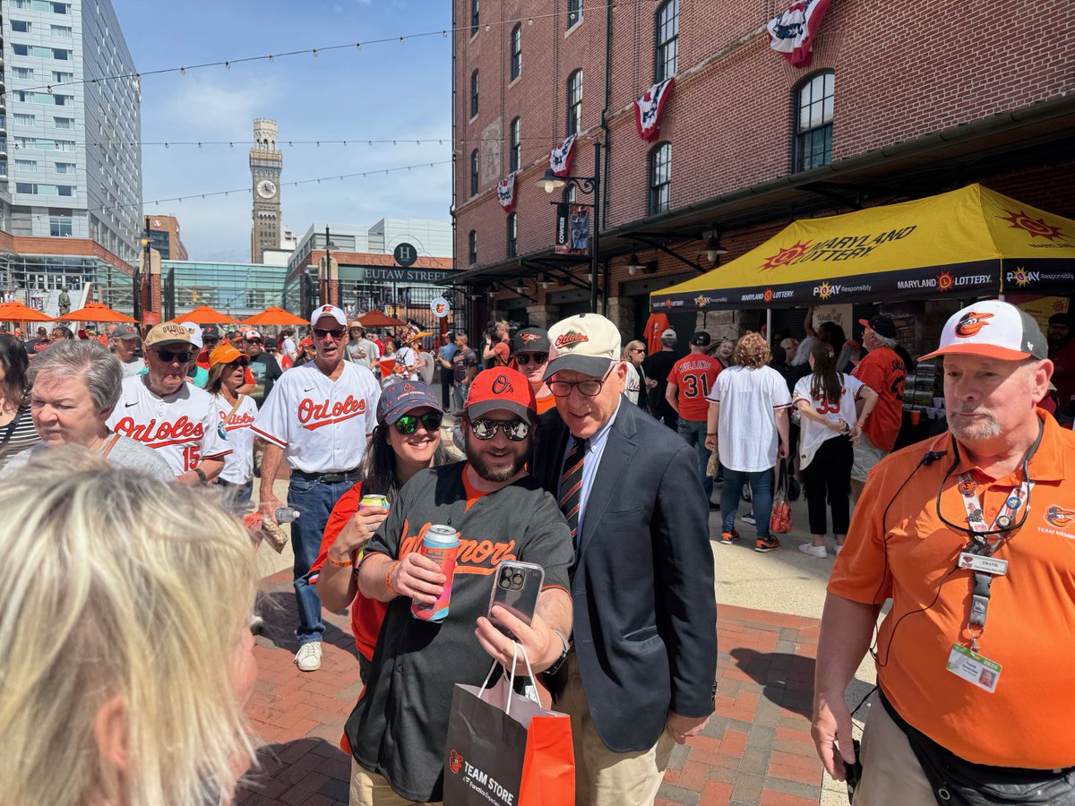 DM_Rubenstein's tweet image. A highlight of the day was selfies with @Orioles fans around the ballpark and tossing hats in the stands. Thanks for your enthusiasm and hospitaility.
