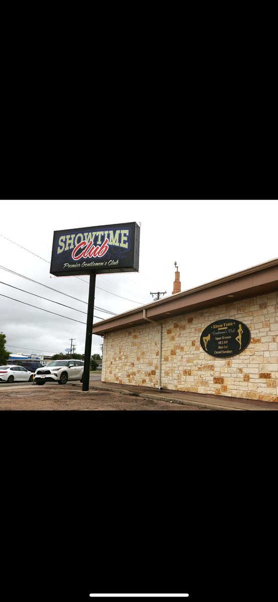 LRochtalphen45's tweet image. The young men today at Baylor University don’t think a thing about the trenches I grew up in.

Makes me sad to think about.

#PayRespect #MyOasis #TheTrenches