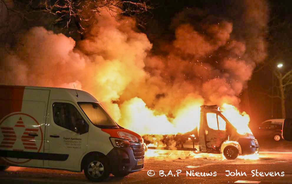 Spoedmelding brandweer: incident met vrachtwagen op Korianderplein in Apeldoorn