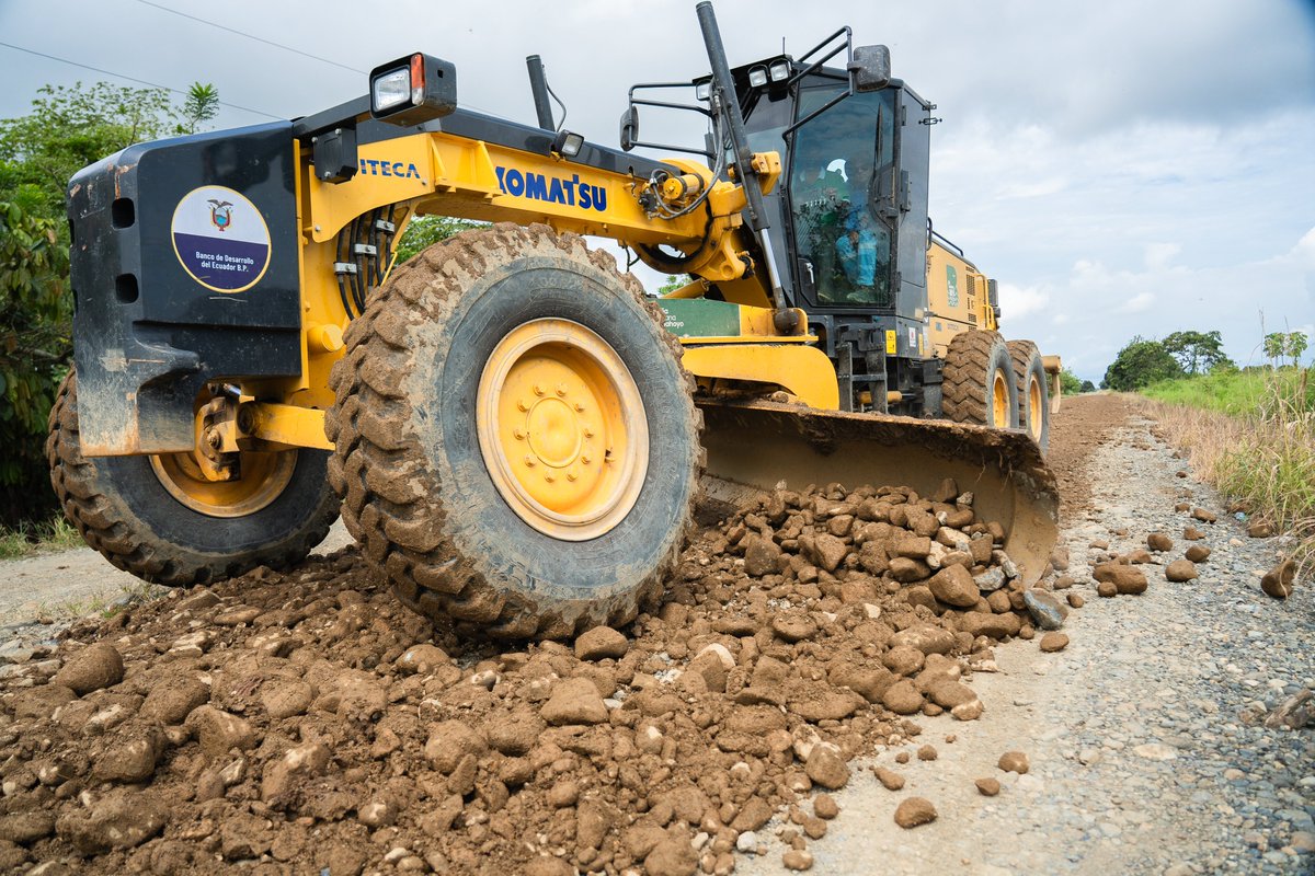 alcaldiabbhy's tweet image. Realizamos trabajos de #Relastrado y #Compactación en el sector Valle Verde, #ParroquiaFebresCordero. Mejorando así la vía que une a otros puntos como: #LaGuaija y #Cedegé. 

#AlcaldíaCiudadanaDeBabahoyo
#ObrasQueTransformanBabahoyo