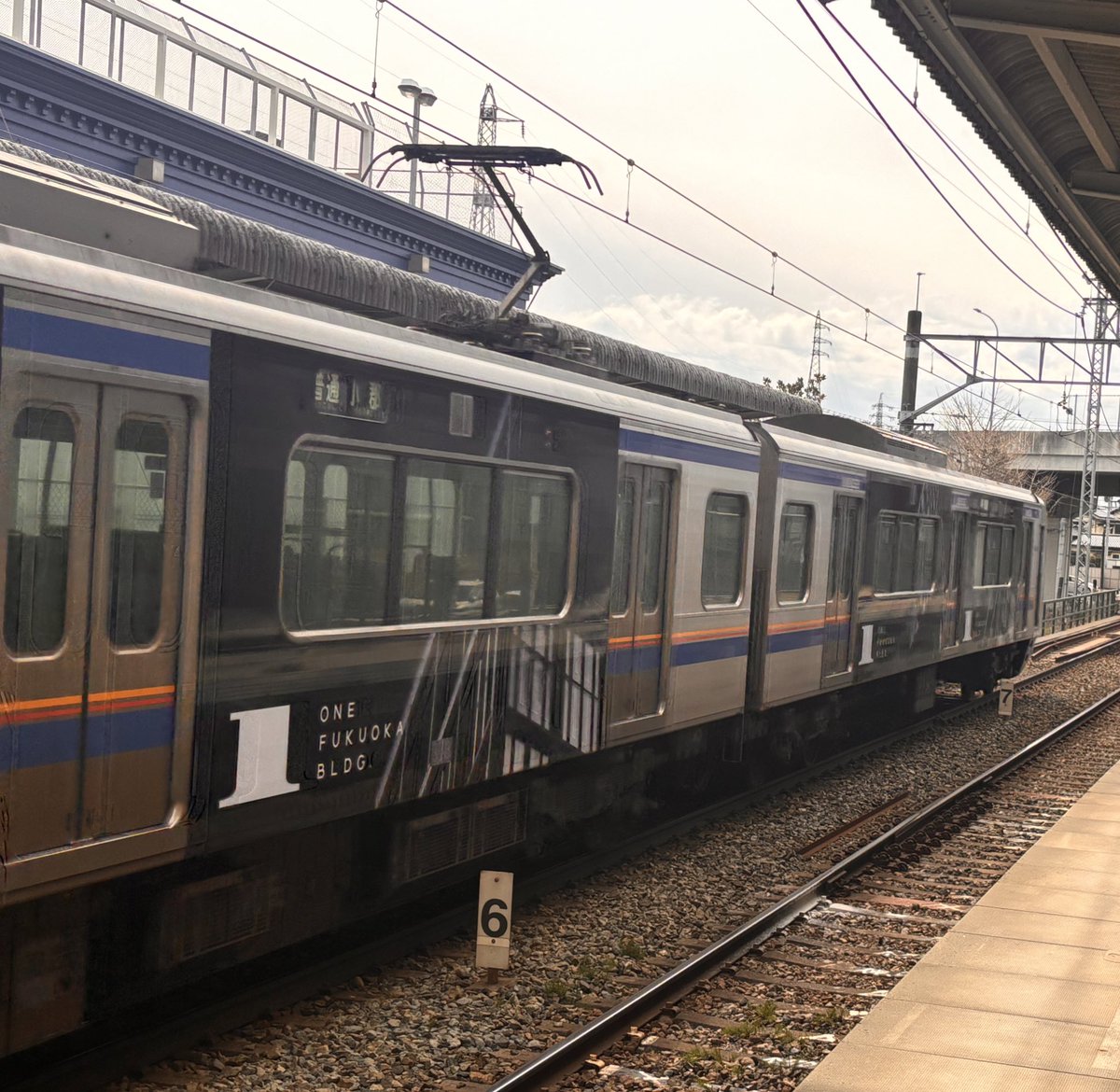 4/1 西鉄3000形(3011F)が 100周年ヘッドマークからワンビルへと 変わっ