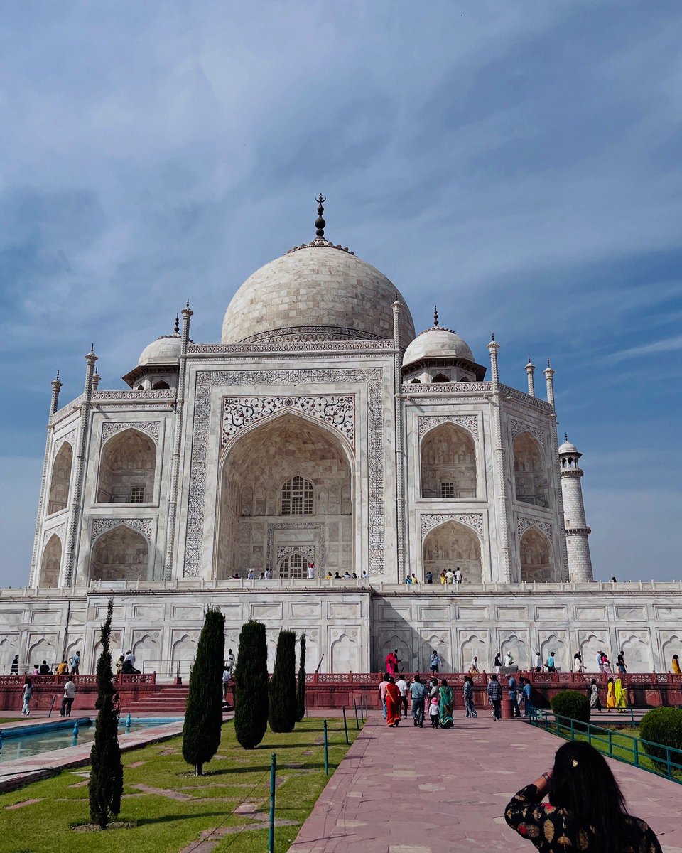 ltweetz_s's tweet photo. Beautiful Taj Mahal with the tragedy underlying the carvings. https://t.co/PxibVxFiXW