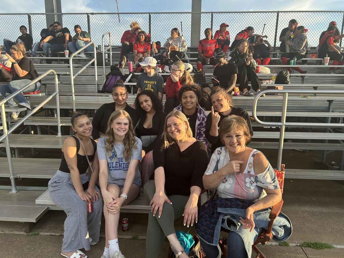 Taci Mitchell tweet media