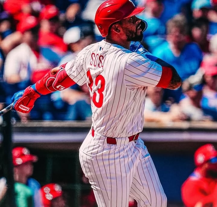 Edmundo Sosa🇵🇦🇵🇦🇵🇦 jugó en el campocorto y en la ofensiva bateó de 3-2 (AVE.545), 1 carrera anotada y 2 empujadas, en el triunfo de los Phillies de Philadelphia ante los Rockies de Colorado.